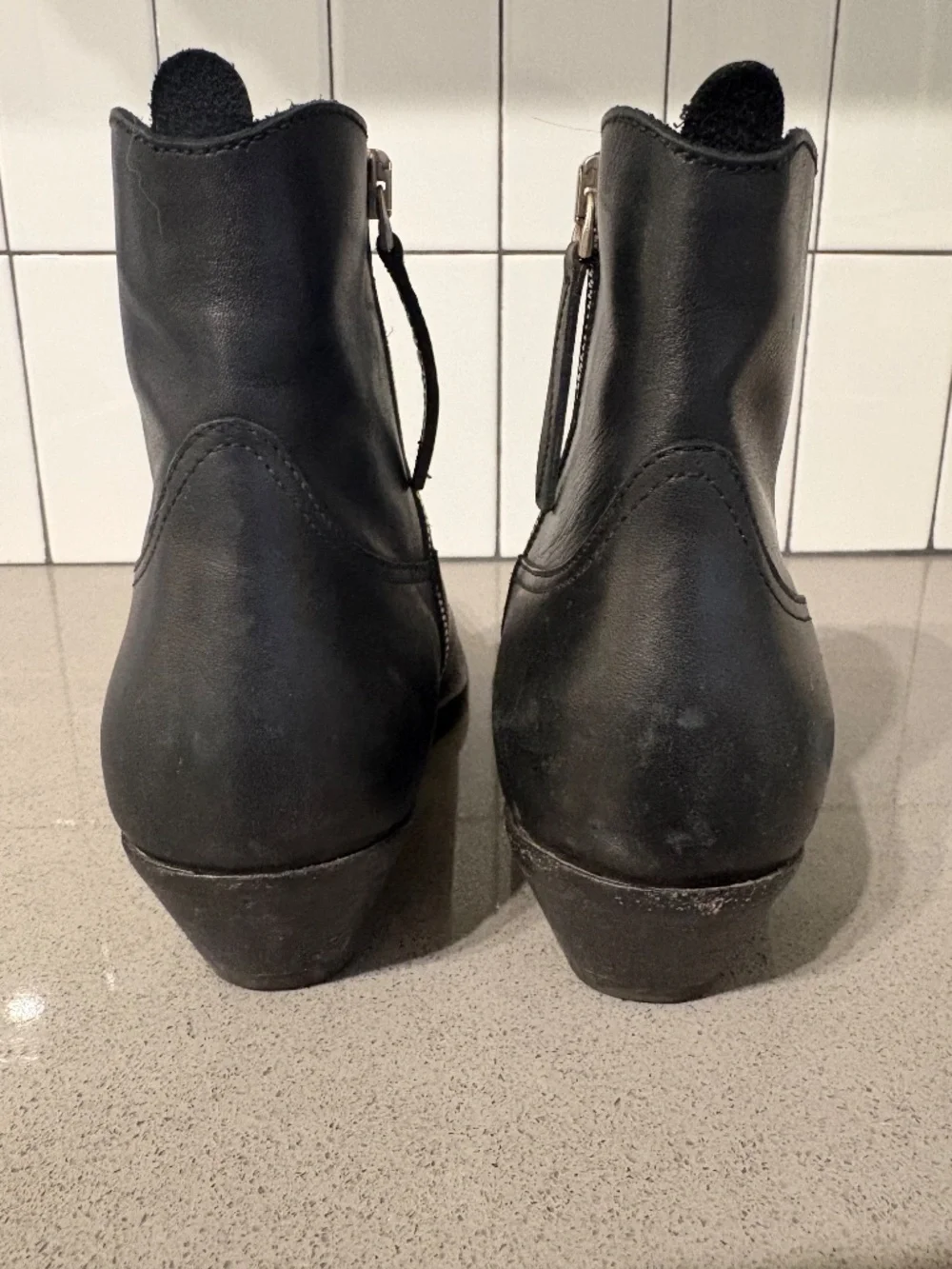 Golden Goose “Young” leather zip cowboy ankle boots - size 35 /approx size 5 US